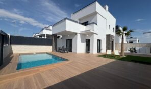 Key Ready New Modern Villa with Private Pool in VistaBella Golf. Ref:ks4987