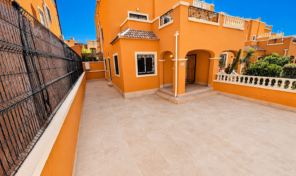 Great Renovated Semi-Detached Villa in Los Altos. Ref:ks5167