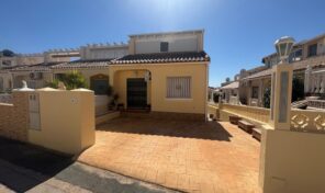 OFFER! One Level Semi Detached Villa in Villamartin. Ref:ks5147
