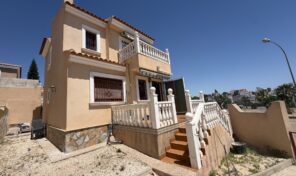 BARGAIN! South Facing Detached Villa in Villamartin. Ref:ks5194