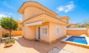 OFFER! Detached Villa with Private Pool near Sea in Punta Prima. Ref:ks5178