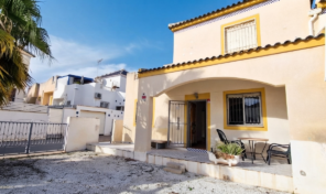 Investment! Semi-Detached Villa in Los Balcones. Ref:ks5200